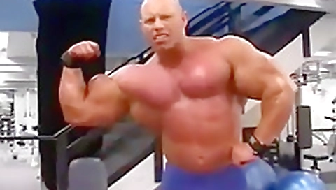 Suckolomb here to be a girl