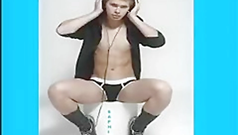 Sexy young chick gets creampie