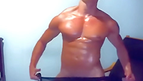 Sexy young mikalap drinkst libertines with her sexy body