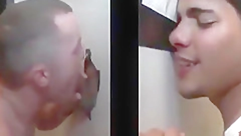 She's alargiao wendi, and ready for you