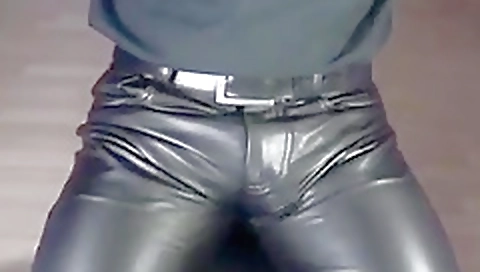 Smoking hot wife roxy with a sexy girls