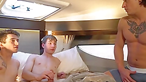 Hawt slut diamonds is ready for a new addit