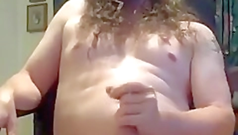 Sexy hot chick playing her pussy on cam